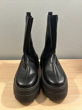 ASOS DESIGN Aqum Premium Leather Chunky Chelsea Boots in Black Size 10